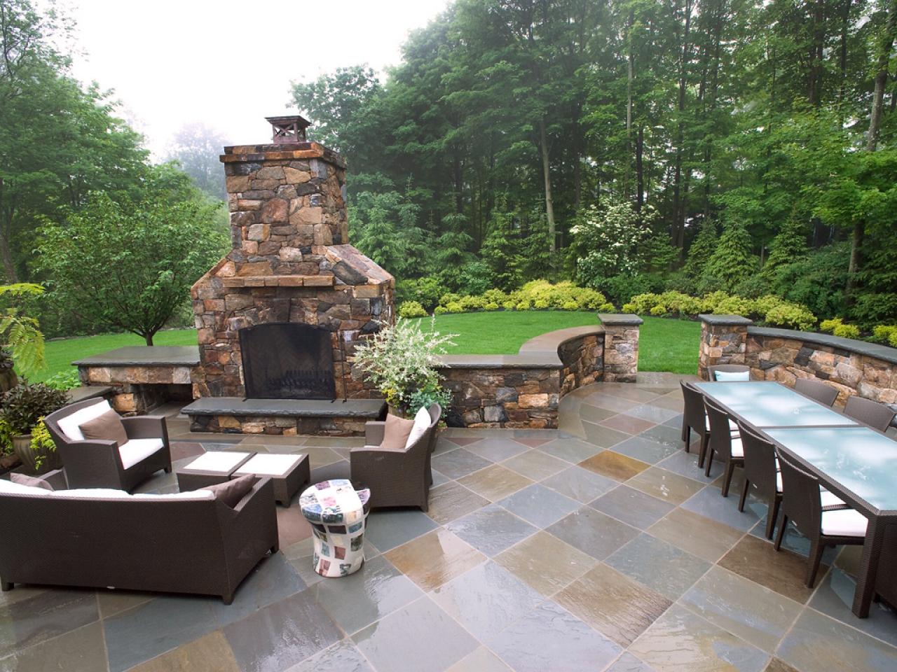 Beautiful and Cozy Outdoor Fireplace Design with Modern Furniture