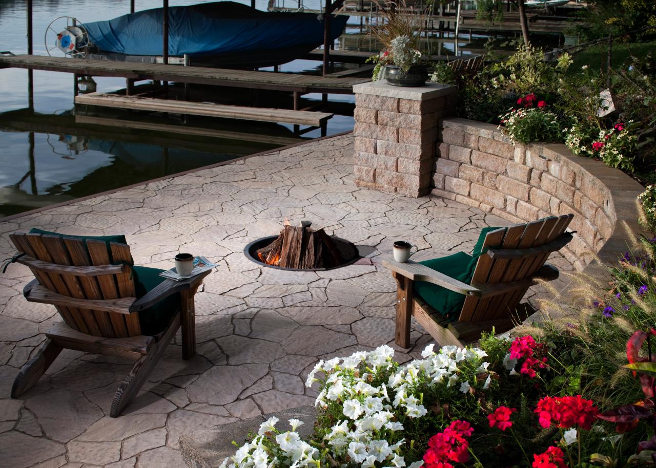 Cozy Outdoor Fireplace Design with a View