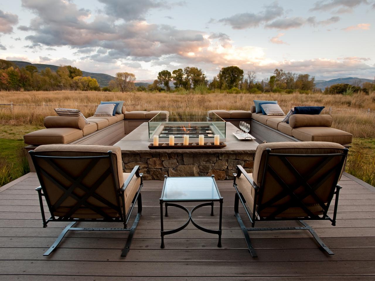 Modern Outdoor Fireplace Design with Beautiful View