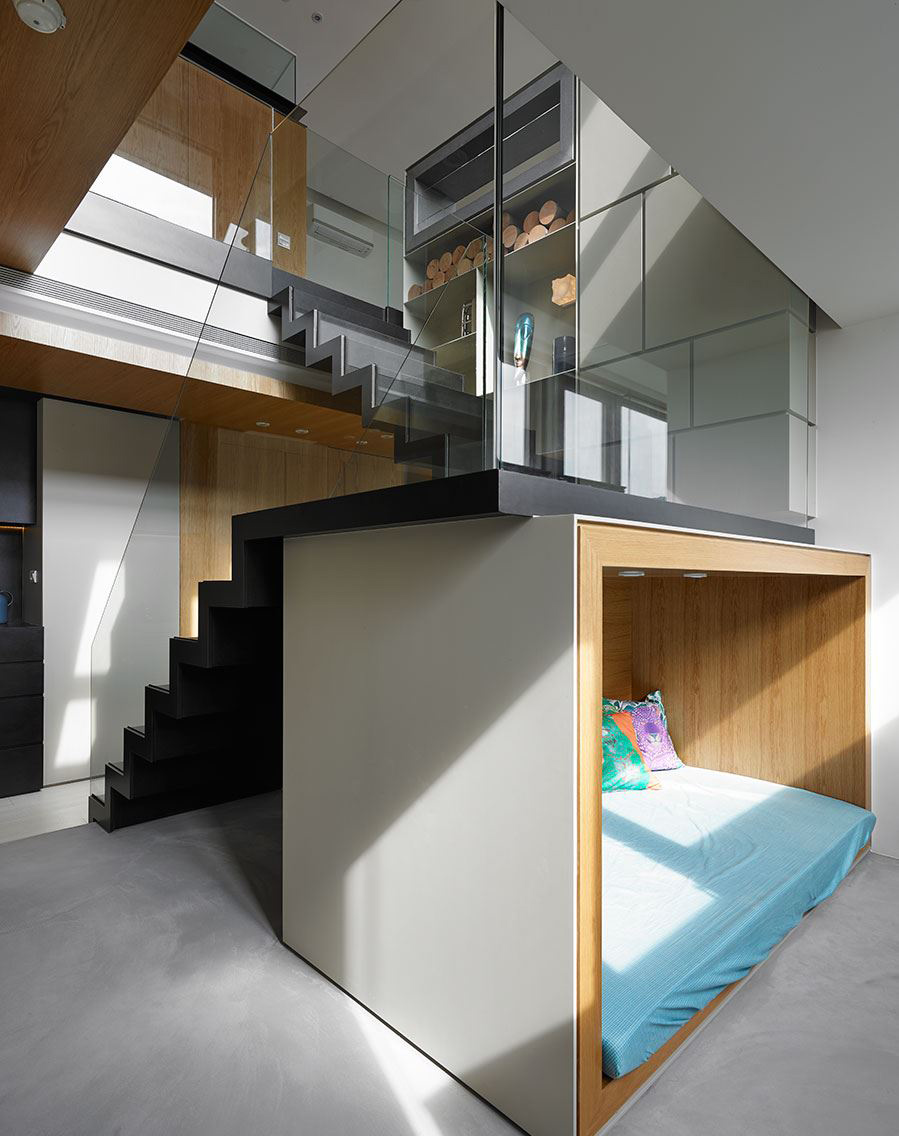 Minimalist Luxury Home Interior Design with Creative Bedroom Ideas Under The Stair