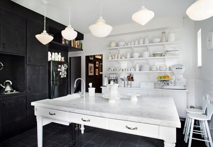 Contrast Between Black and White Kitchen