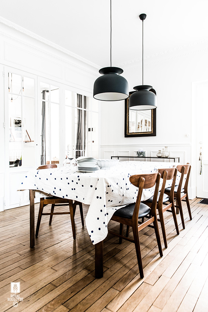MAISON FONTAINEBLEAU Dining Area with Wooden Furniture