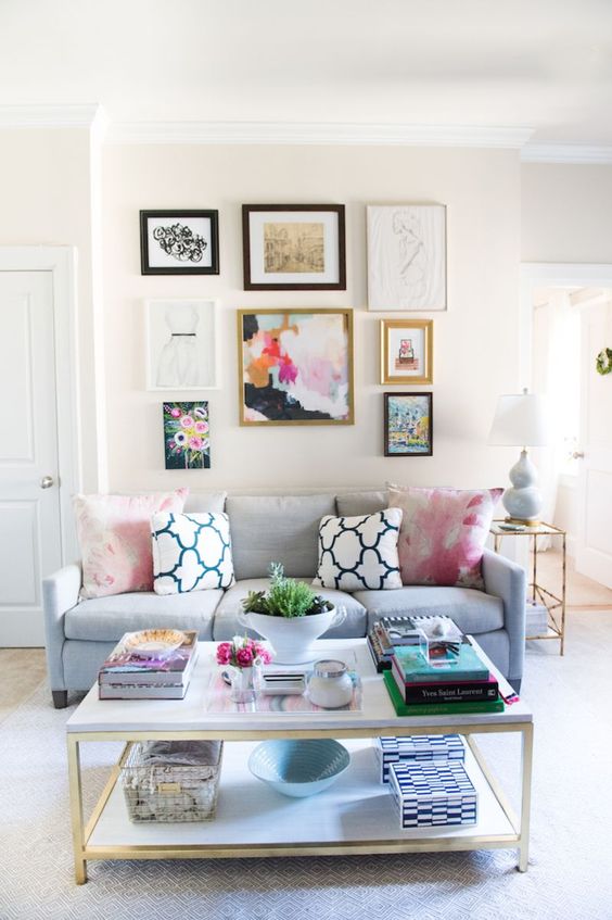Contemporary living room by Heloise McKee