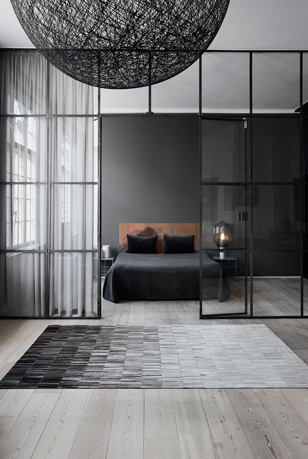Luxury bedroom with fade linie rug design Luxury bedroom with fade linie rug design