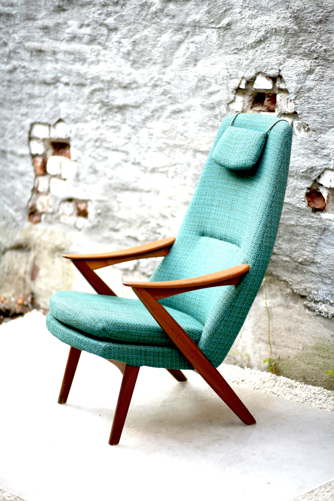 Amazing Teak Lounge Mid Century Chair Amazing Teak Lounge Mid Century Chair