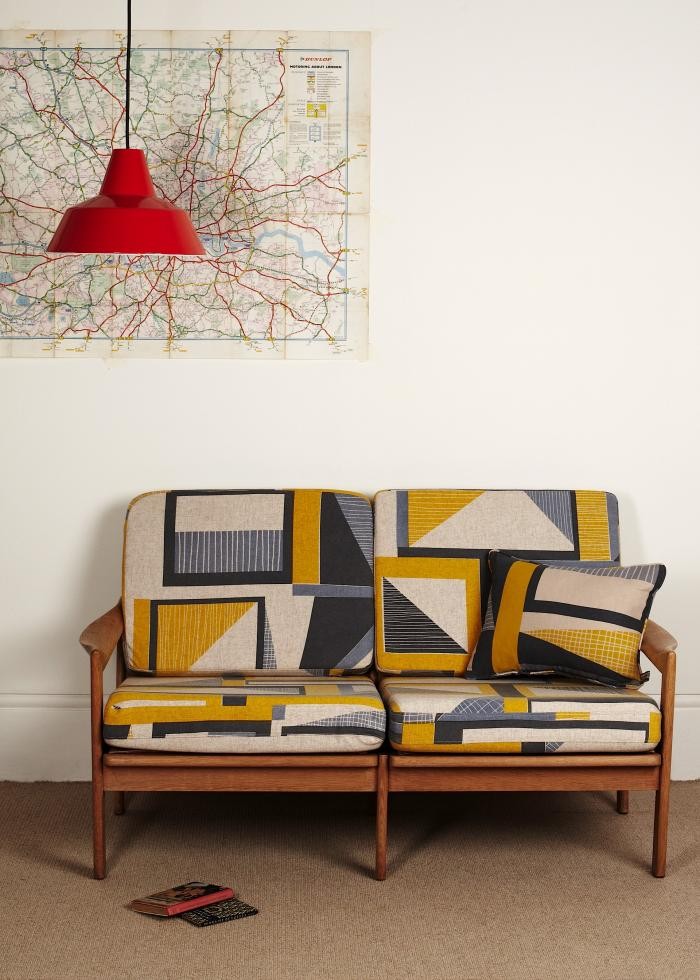 Tamasyn Gambell v Mid Century Chair Tamasyn Gambell v Mid Century Chair
