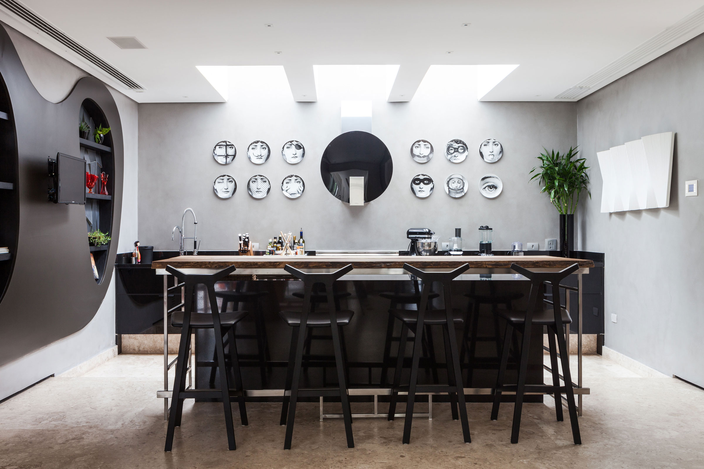 Natural Lighting Accentuating Grey Wall Also Stylish Black Furniture