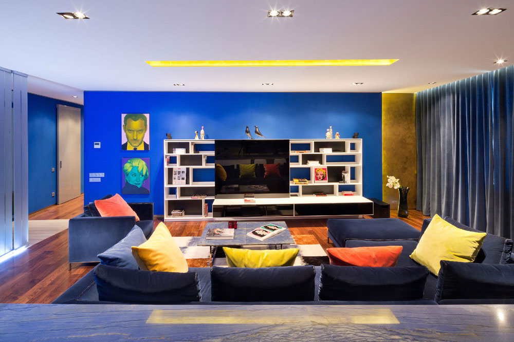 Wall Also Long Sofas Near Hardwood Floor Wall Also Long Sofas Near Hardwood Floor