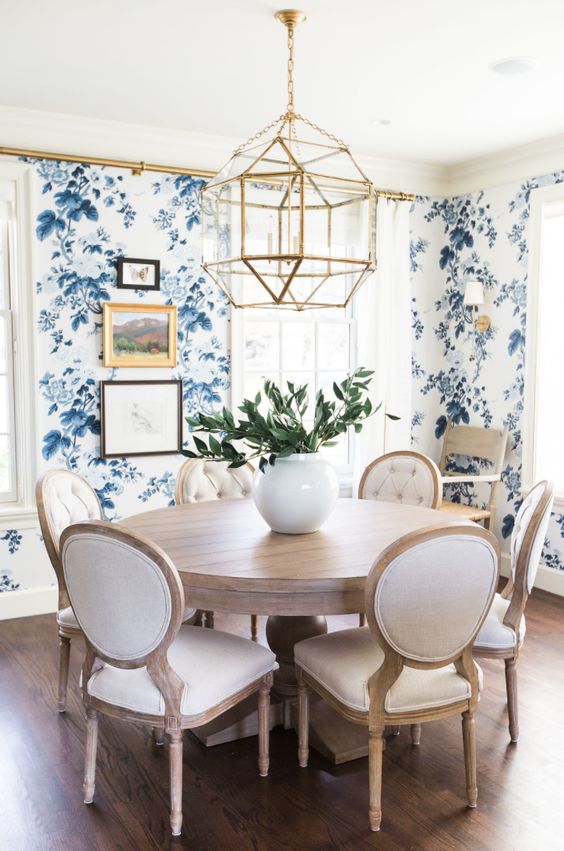 Amazing Dining Room Chandelier Design - Country Club Traditional Project