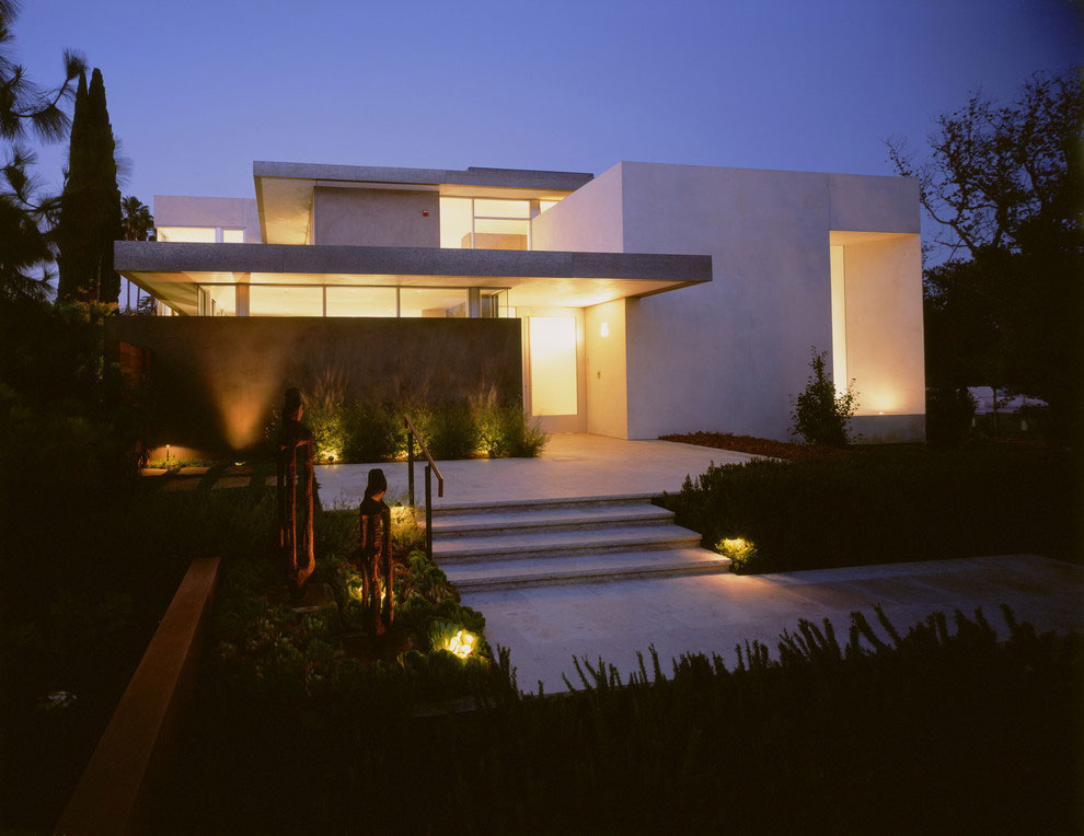 Boxenbaum Residence Among Some Outdoor Lamps View By Night Boxenbaum Residence Among Some Outdoor Lamps View By Night