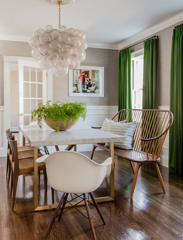 Diningroom decoration with grey wall paint and green curtain