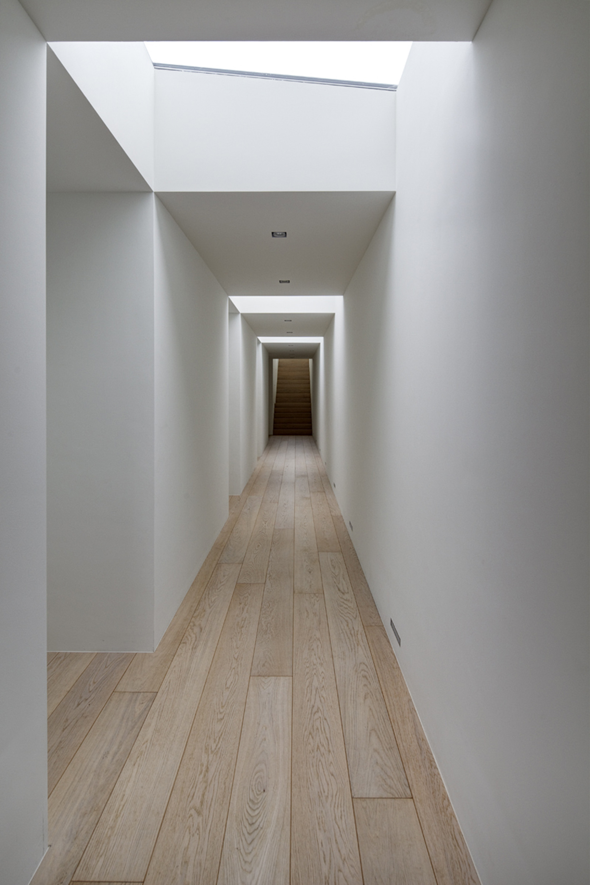 House L by Grosfeld van der Velde Architecten - Hallway with Wooden Flooring House L by Grosfeld van der Velde Architecten - Hallway with Wooden Flooring