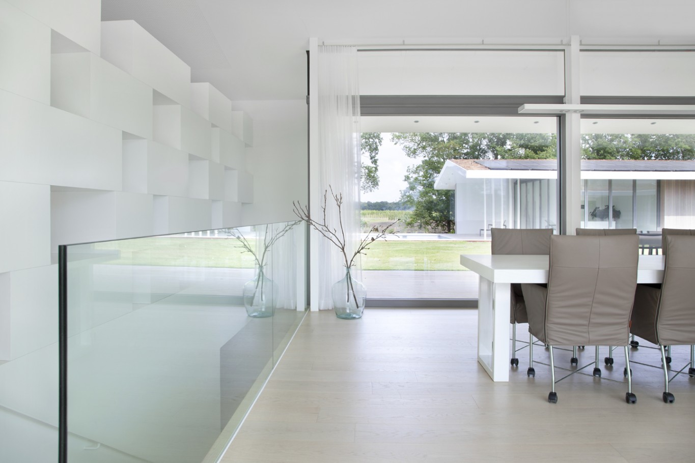 House L by Grosfeld van der Velde Architecten - Interior Dining Area House L by Grosfeld van der Velde Architecten - Interior Dining Area