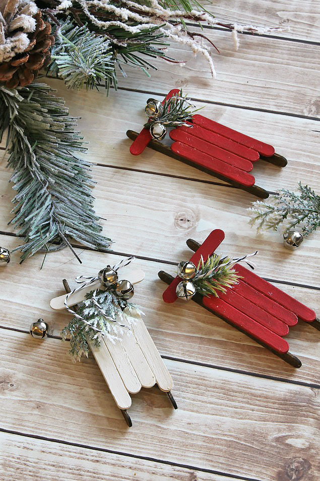 Rustic popsicle stick Christmas ornaments. Perfect for hanging on the tree.