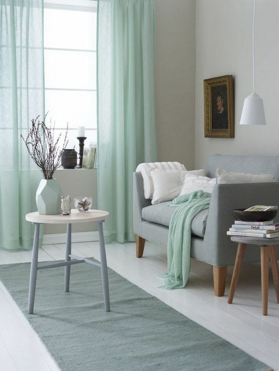 Spring-inspired interior with mint and light grey splashes
