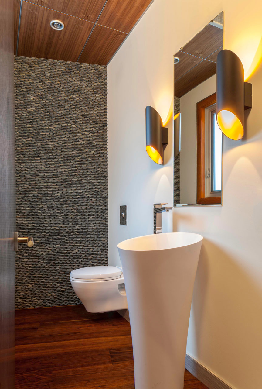 Square Mirror On Clear Wall Also Sink On Floor Square Mirror On Clear Wall Also Sink On Floor