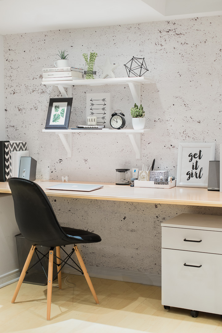 Home office vignette with a minimalist style and Scandinavian accents