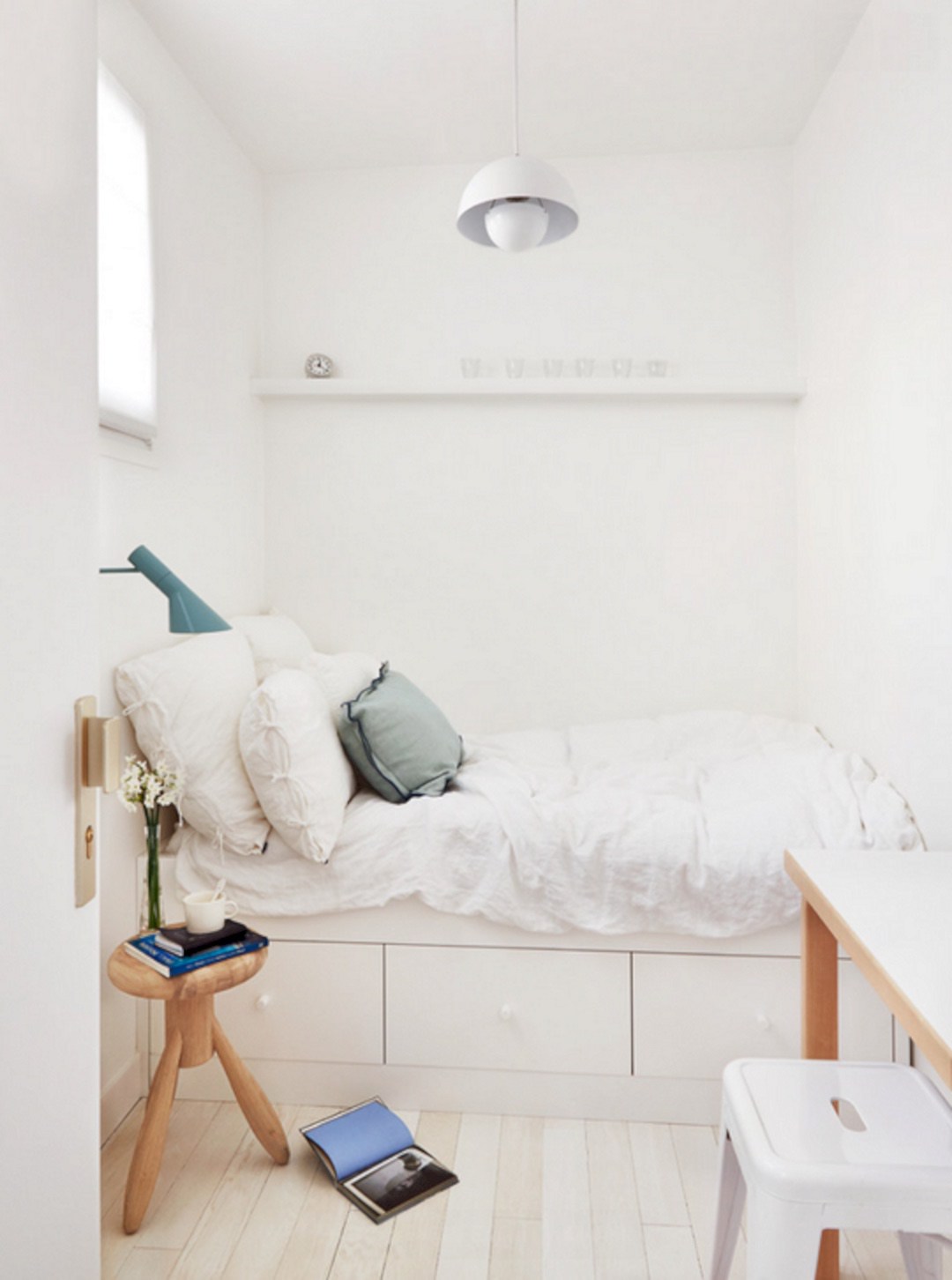 Single Bed with Small Room Storage