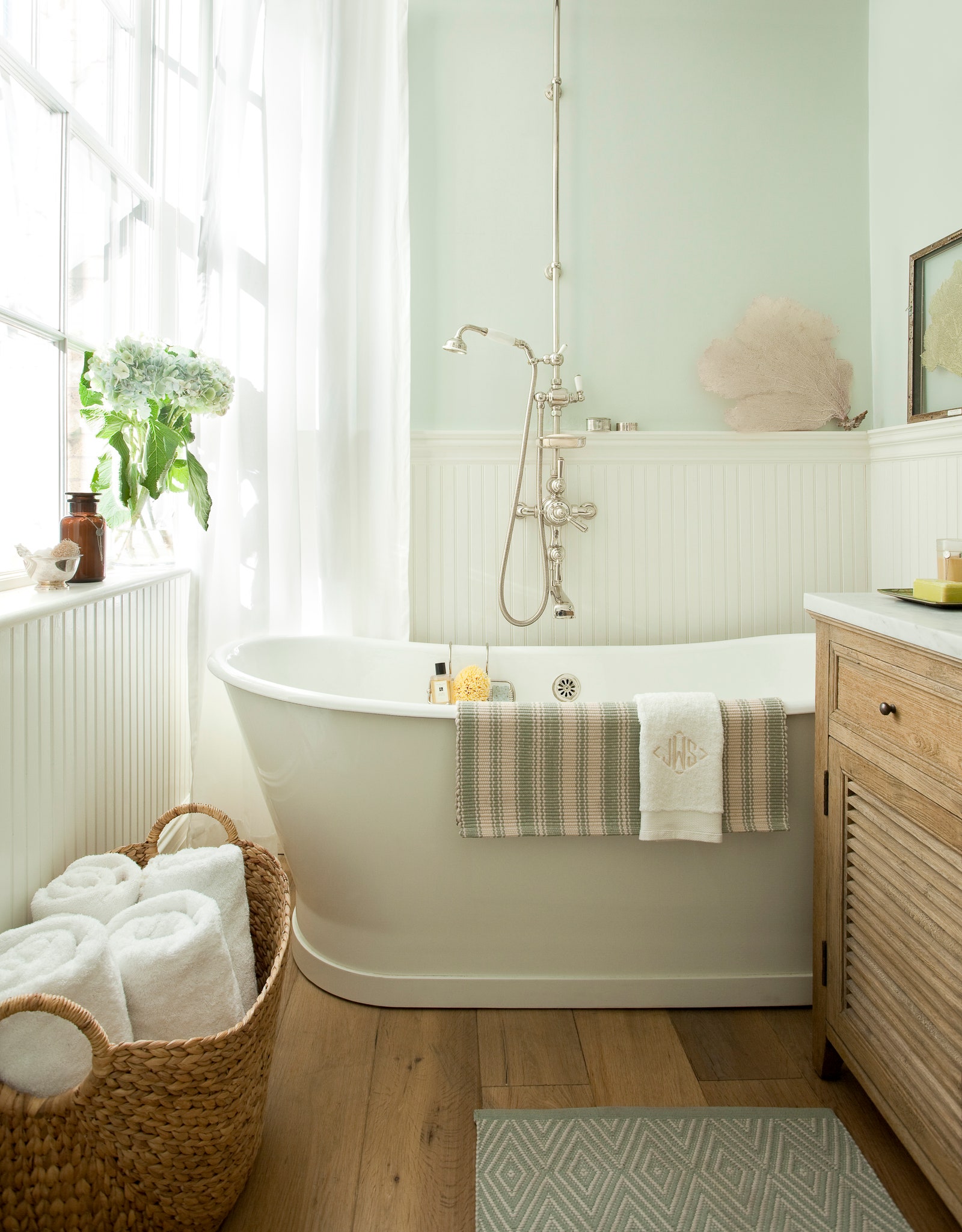 Small Bathroom Ideas to Make Your Bathroom Feel Bigger